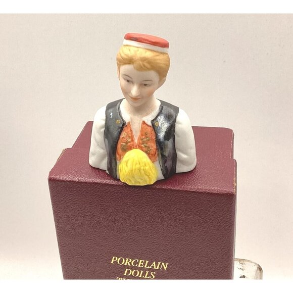 1980s Czech Porcelain TCC Dolls of the World Thimble Head-VERY RARE - Picture 2 of 5